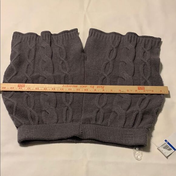 Vigoss Gray Cable Knit Women Shorts - Picture 5 of 8